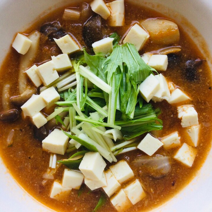 しめじと豆腐、水菜のスープ